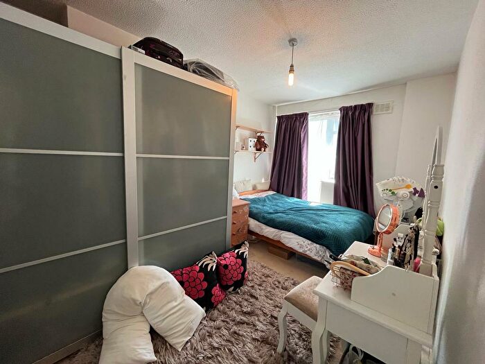 2 Bedroom Apartment To Rent In Redmires Court, Eccles New Road, Salford, M5