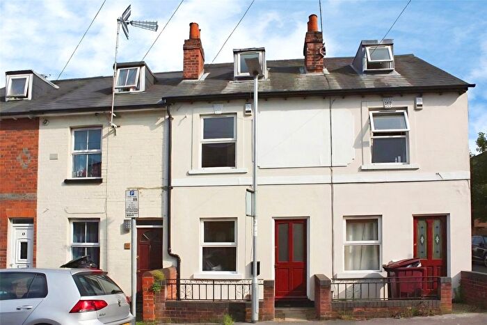 3 Bedroom Terraced House For Sale In Chesterman Street, Reading, Berkshire, RG1