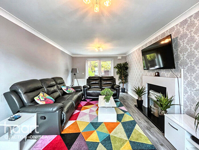 4 Bedroom Detached House To Rent In Woolner Road, Clacton-on-sea, CO16