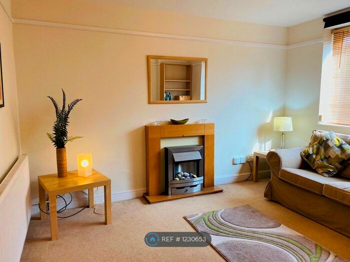 1 Bedroom Flat To Rent In Elmfield Road, Alderley Edge SK9