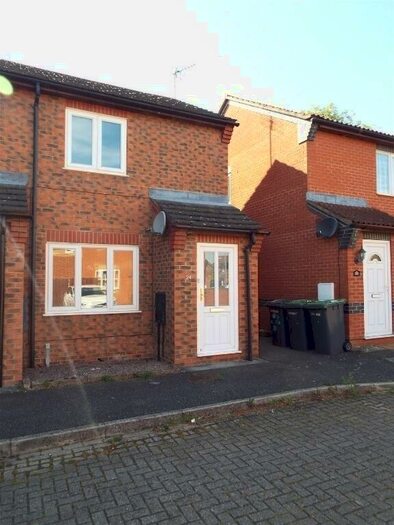 2 Bedroom Semi-Detached House To Rent In Hunters Drive, Metheringham, LN4