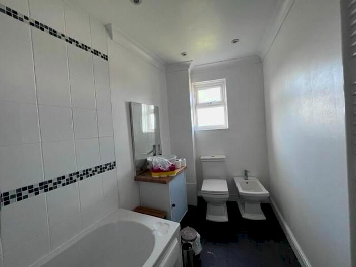 6 Bedroom Terraced House To Rent In Burgoyne Road, Southsea, PO5