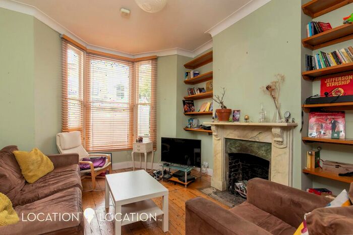 3 Bedroom Terraced House To Rent In Palatine Road, London, N16