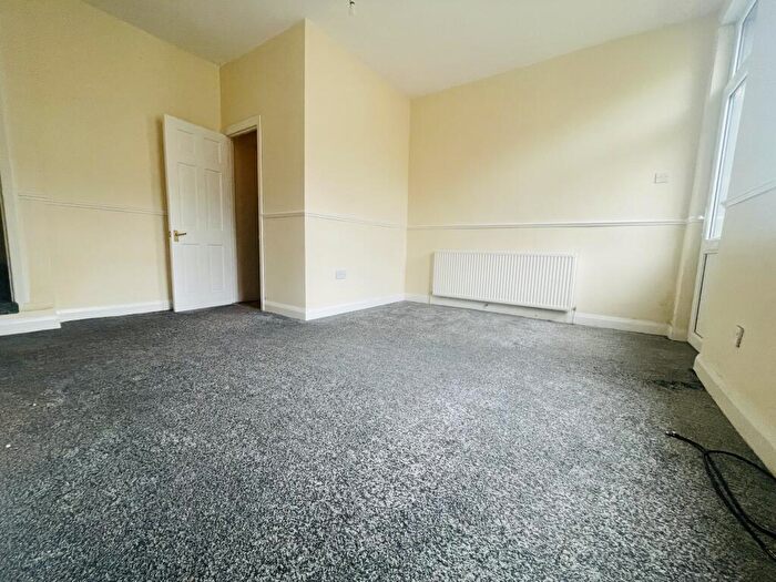 2 Bedroom Terraced House To Rent In Shetcliffe Lane, BD4