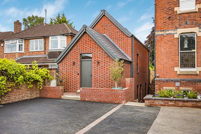 4 Bedroom Detached House To Rent In Leckhampton, Cheltenham, GL53