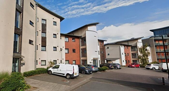 2 Bedroom Flat To Rent In Gosse Court, Swindon, SN3