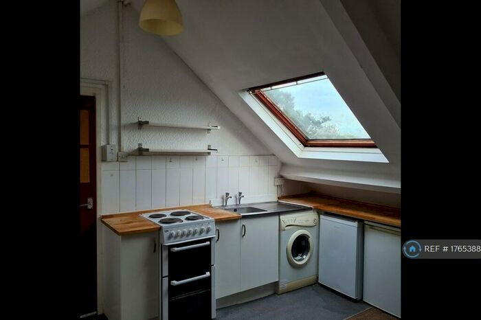 1 Bedroom Flat To Rent In Oakfield Street, Cardiff, CF24