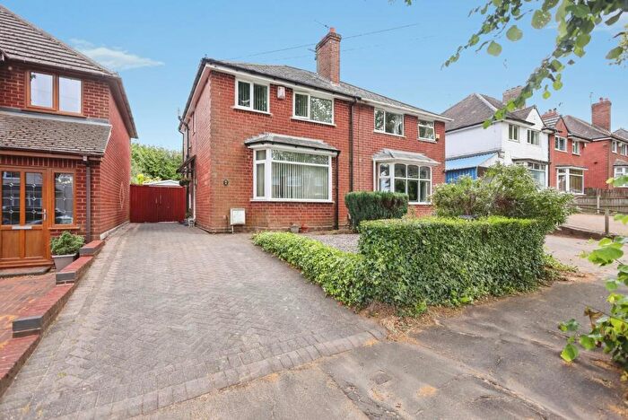 3 Bedroom Semi-Detached House For Sale In Kendal Rise Road, Rednal, Birmingham, West Midlands, B45