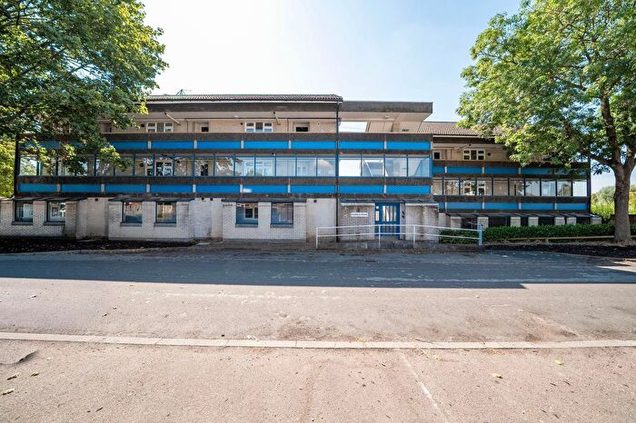 1 Bedroom Flat For Sale In River Way, Andover, SP10