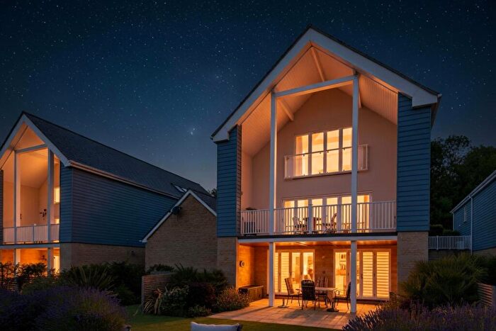 4 Bedroom Detached House For Sale In Waters Edge, Wansford, Peterborough, PE8