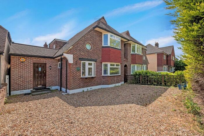 4 Bedroom Property To Rent In Chertsey Road, Twickenham, TW2