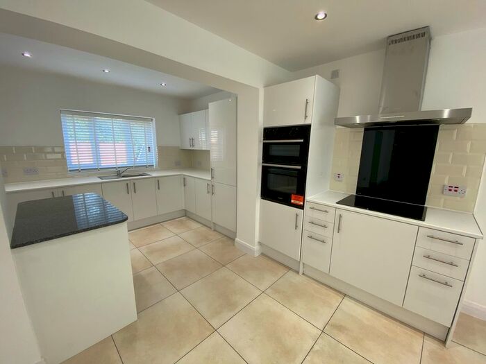 2 Bedroom Semi-Detached House To Rent In Wykebeck Place, Leeds, LS9