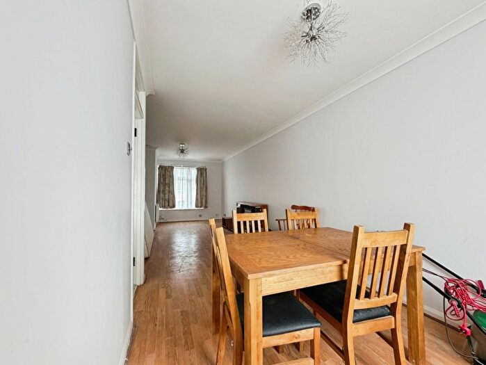 3 Bedroom Terraced House To Rent In Brompton Close, Hounslow, TW4