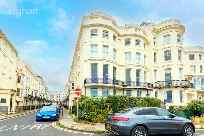 2 Bedroom Flat To Rent In Marine Parade, Brighton, East Sussex, BN2