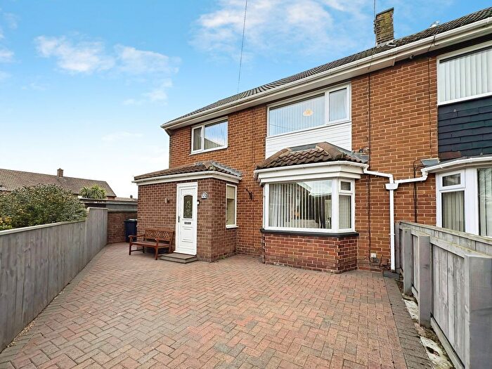 3 Bedroom Semi Detached House For Sale In Harewood Crescent, Whitley Bay, NE25