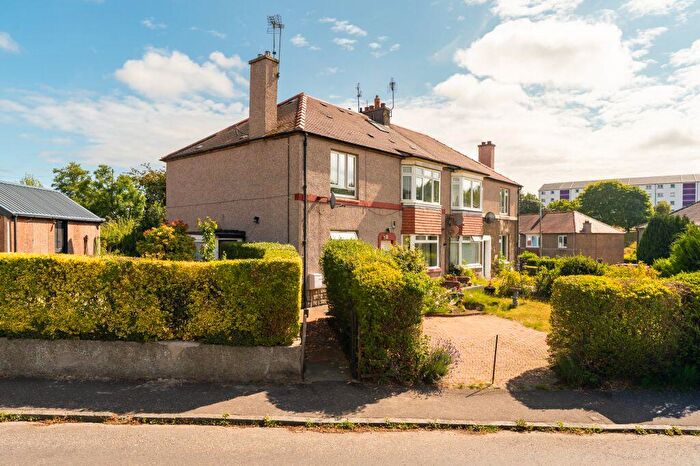 3 Bedroom Flat For Sale In Sighthill View, Edinburgh, EH11