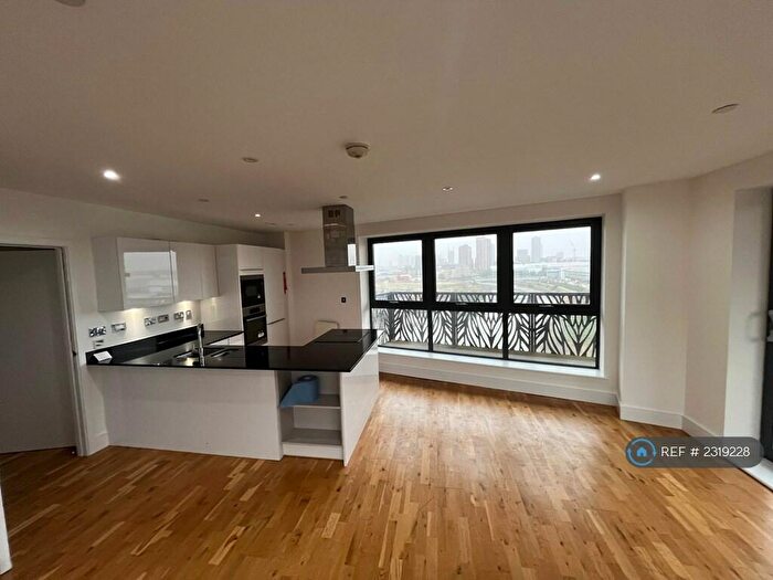 3 Bedroom Flat To Rent In Cityview Point, London, E14
