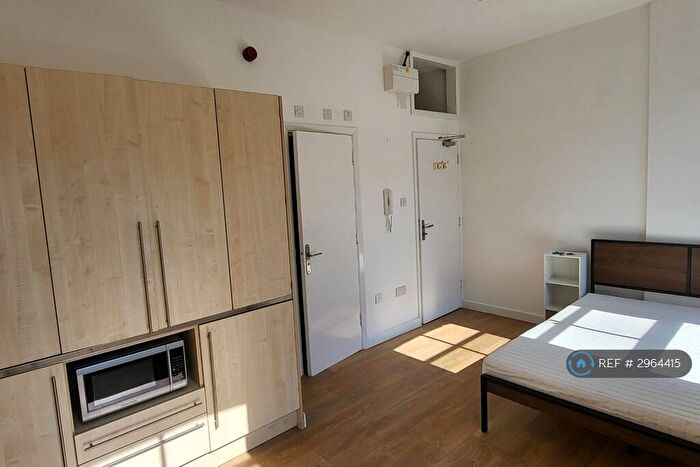 Studio To Rent In Rufford Street, London, N1