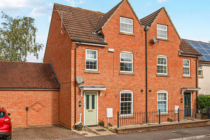 3 Bedroom Semi Detached House For Sale In Festival Close, Devizes, SN10