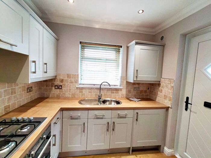 2 Bedroom End Of Terrace House To Rent In Brecon Road, Hirwaun, CF44