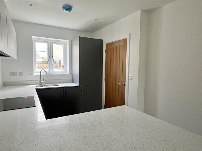 3 Bedroom End Of Terrace House For Sale In Kew Kernow, Roche, PL26