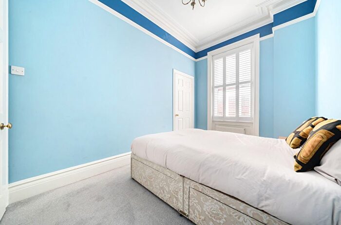 3 Bedroom End Terrace House For Sale In Hyde Street, Winchester, Hampshire, SO23