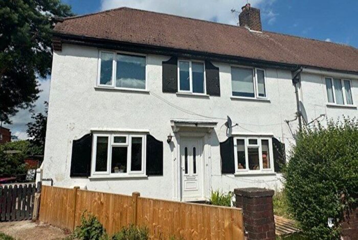 2 Bedroom Maisonette To Rent In Beechwood Gardens, SL1