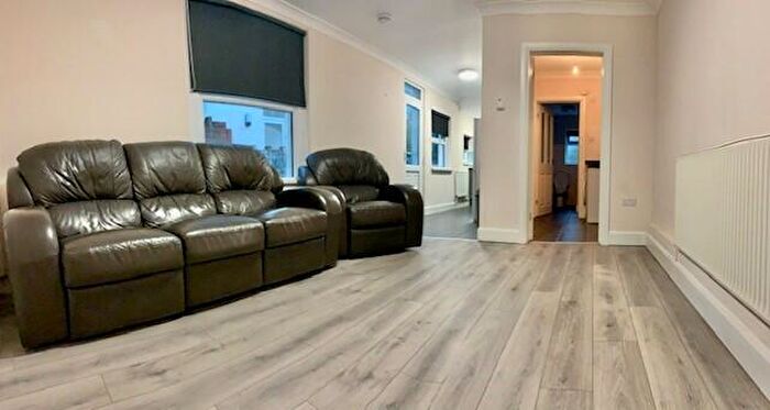 2 Bedroom Apartment To Rent In Malefant Street, Cardiff(City), CF24