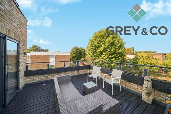 2 Bedroom Flat For Sale In Harrowdene Road, Wembley, Middlesex, HA0