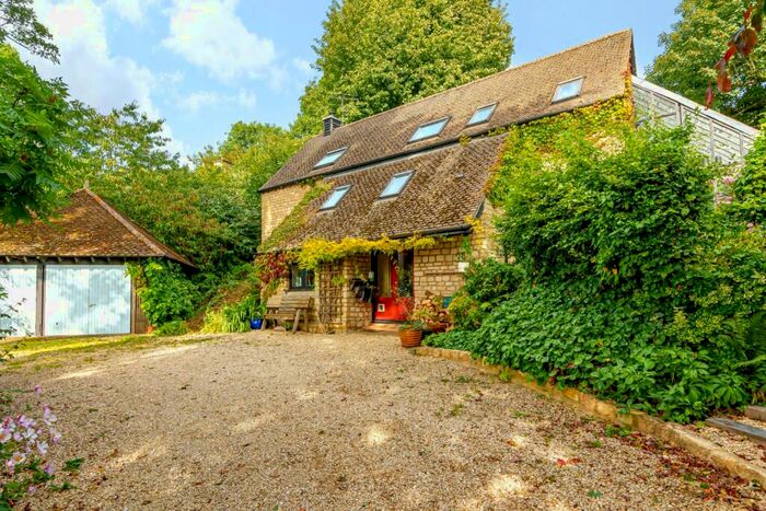 3 Bedroom Detached House For Sale In The Ridge, Bussage, Stroud, Gloucestershire, GL6