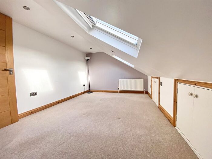 5 Bedroom End Terrace House To Rent In Elmwood Avenue, Borehamwood, WD6