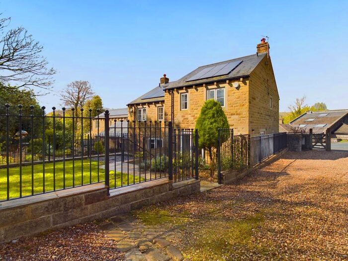 3 Bedroom Semi-Detached House To Rent In Town Head, Settle, BD24