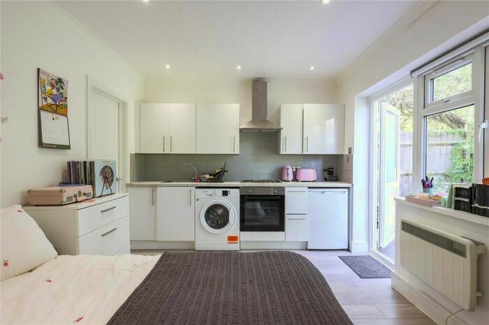 Studio To Rent In Aberdare Gardens, West Hampstead, NW6