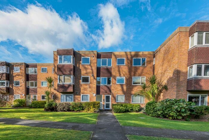 1 Bedroom Flat To Rent In Kemnal Road, Chislehurst BR7