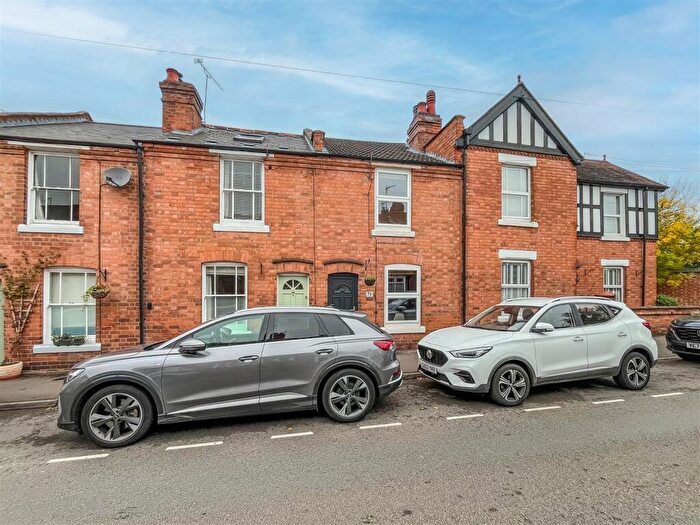 2 Bedroom Terraced House For Sale In Albert Street, Warwick, CV34