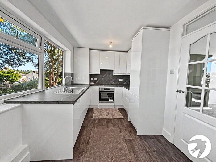 2 Bedroom Maisonette To Rent In Oakfield Lane, Dartford, Kent, DA1