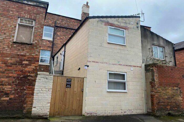 1 Bedroom Flat To Rent In Royal Avenue, Scarborough, YO11