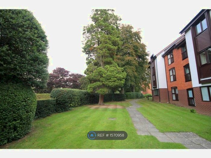 2 Bedroom Flat To Rent In Copper Beeches, Solihull, B91