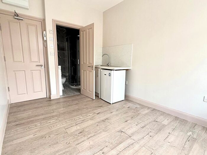 1 Bedroom Flat To Rent In Hitchin Street, Biggleswade, SG18