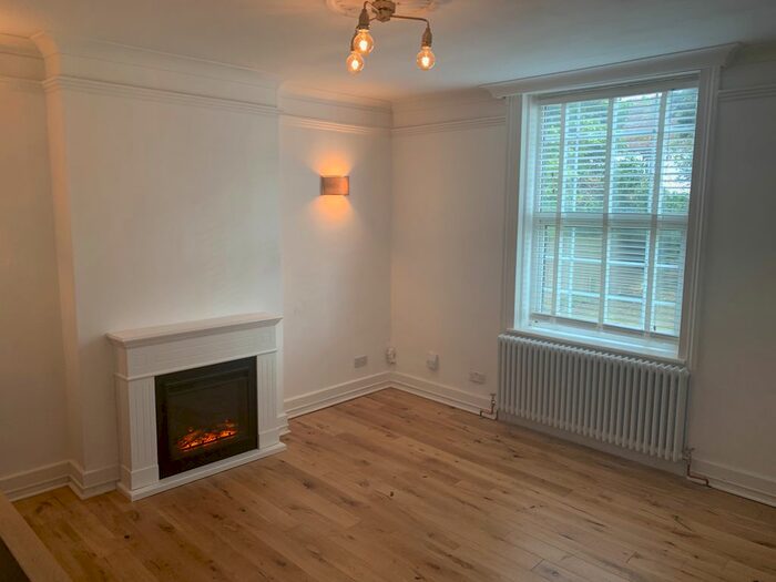 1 Bedroom Flat To Rent In High Street, Kempston, MK42