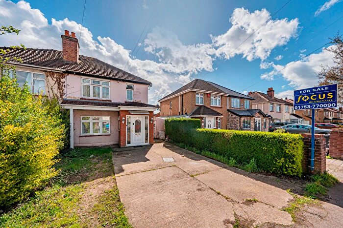 3 Bedroom Property For Sale In Furnival Avenue, Slough, SL2