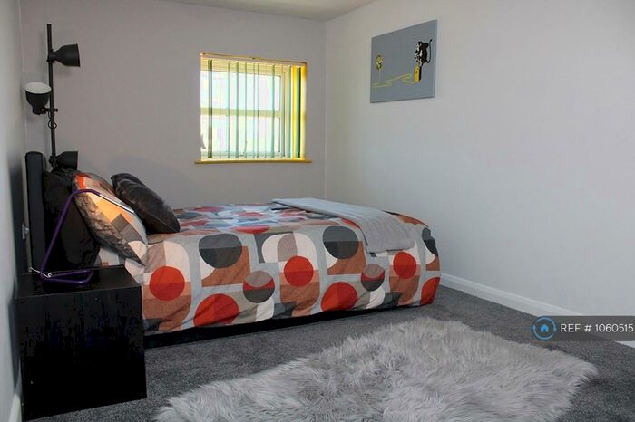 3 Bedroom Flat To Rent In Commodore Court, Hythe, CT21