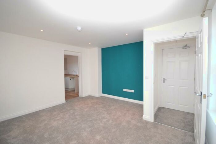 1 Bedroom Flat To Rent In Monks Road, Lincoln, Lincolnshire, LN2