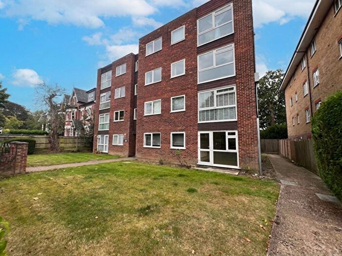 2 Bedroom Flat To Rent In Oakwood Avenue, Fairline Court, BR3