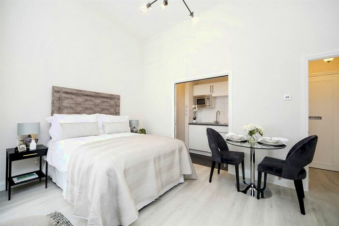 Studio To Rent In Sloane Gardens, Sloane Square, SW1W