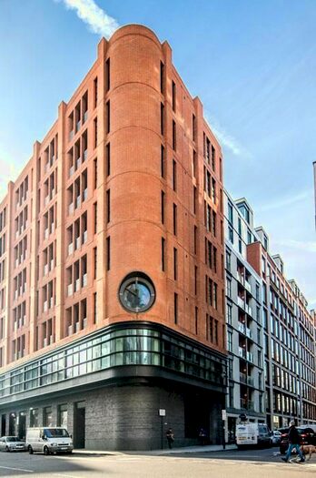 3 Bedroom Flat To Rent In Artillery Row, Westminster, London, SW1P