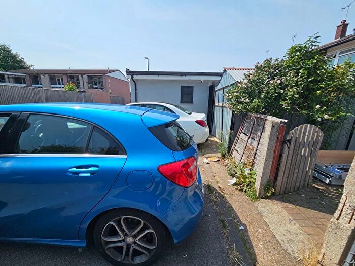 4 Bedroom Terraced House To Rent In Tamar Way, Langley, SL3