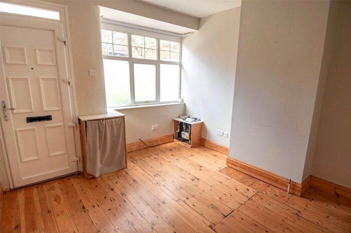 2 Bedroom End Terrace House To Rent In May Avenue, Runcorn Road, Balsall Heath, Birmingham, B12