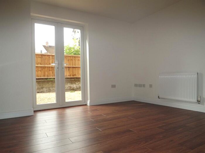 2 Bedroom Flat To Rent In Wickham House, Colchester, CO1
