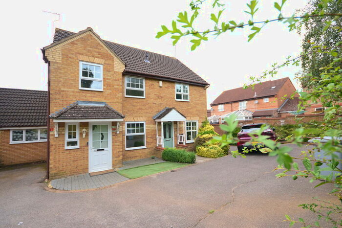 3 Bedroom House To Rent In Kirby Court, Kettering, NN15